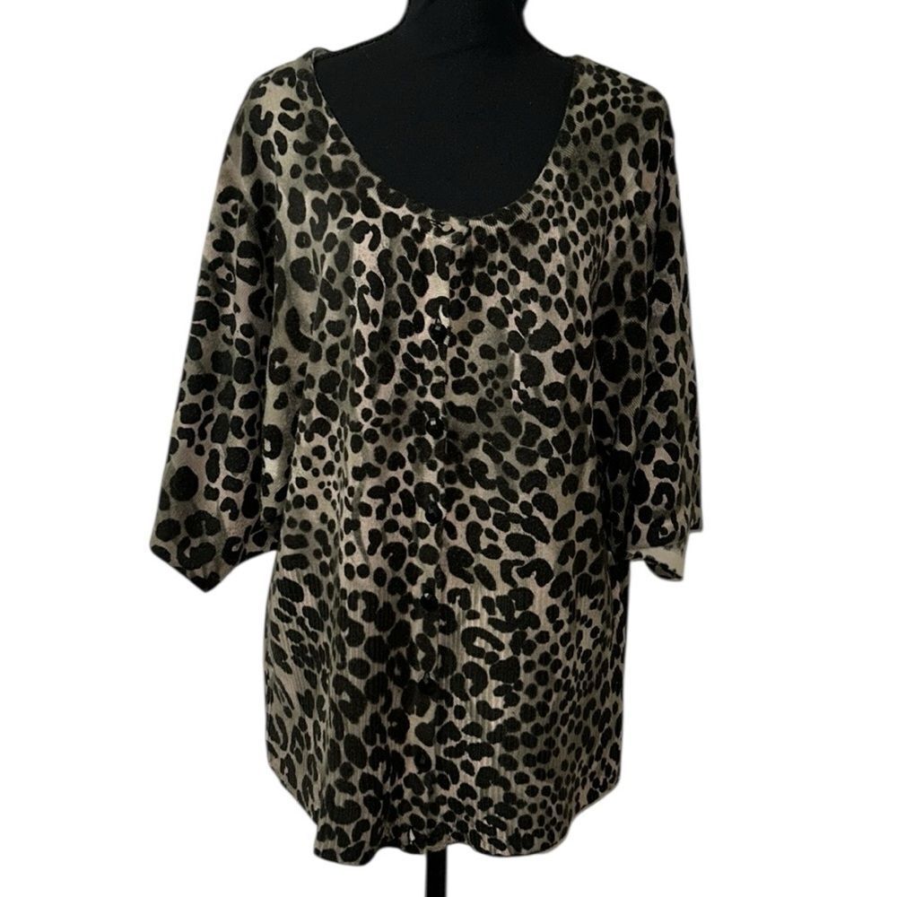 Grace Woman Leopard Print Short Dolman Sleeve Cardigan/Top(Size 14/16)